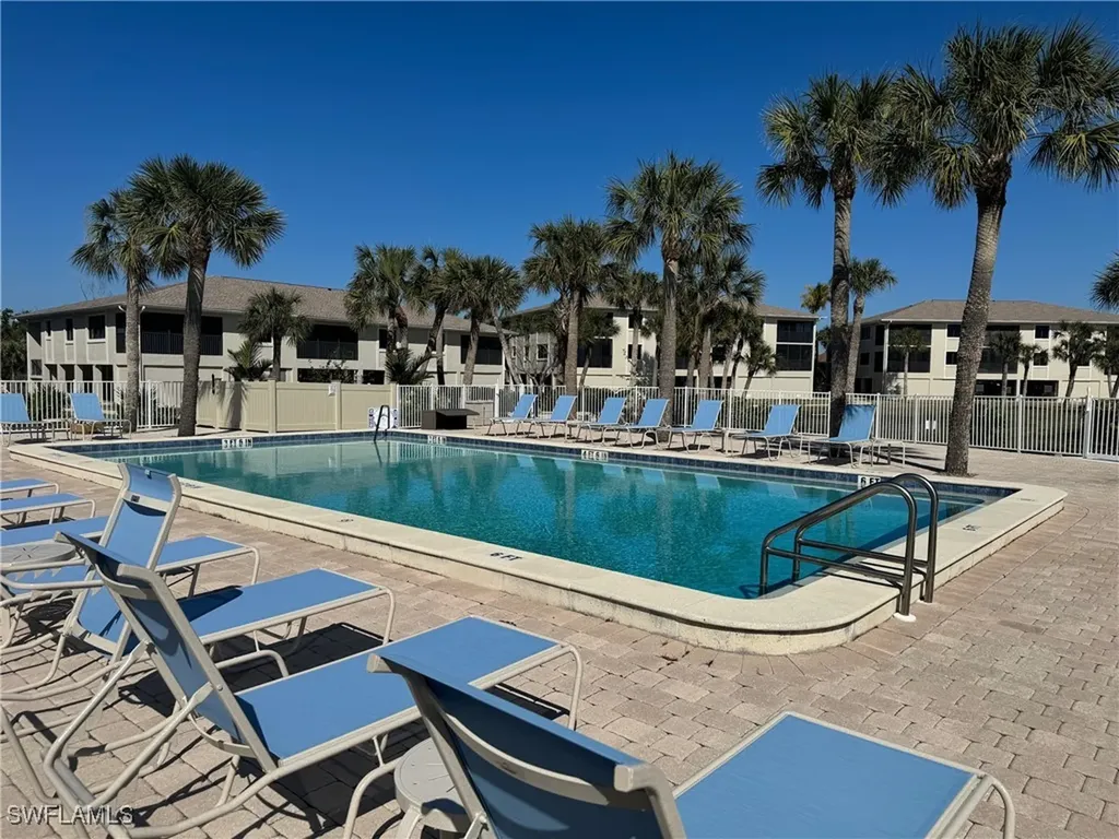 1919 Olde Middle Gulf Drive Sanibel FL 33957