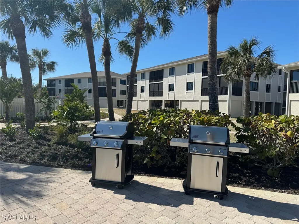 1919 Olde Middle Gulf Drive Sanibel FL 33957