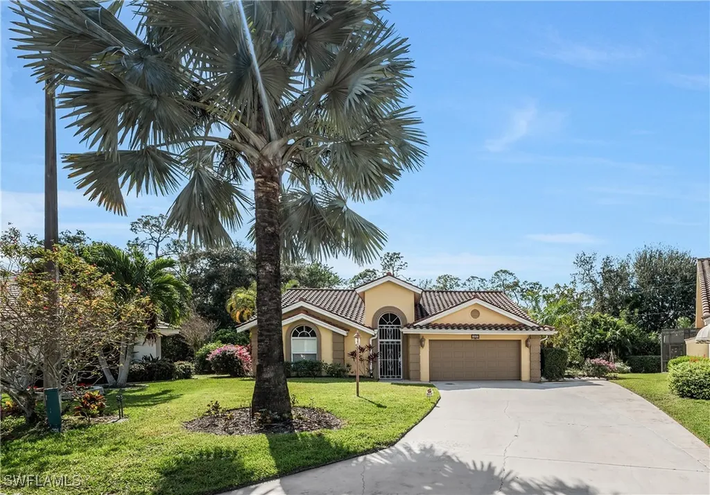 593 Country Walk Court Naples FL 34104