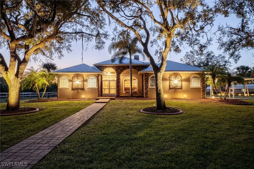 12251 Old Rodeo Drive Alva FL 33920