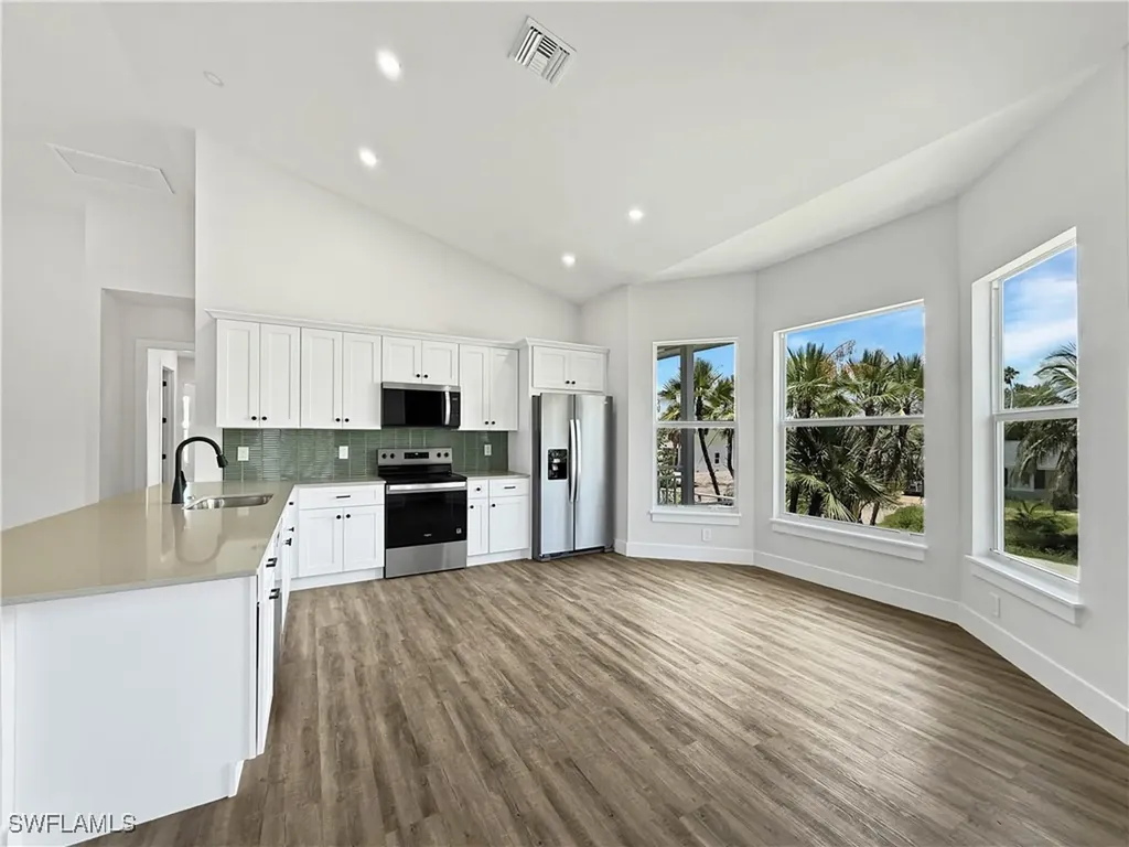 1129 Seagrape Lane Sanibel FL 33957