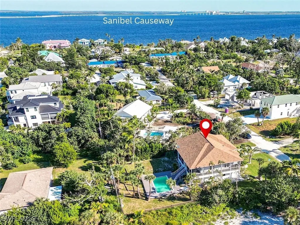 1129 Seagrape Lane Sanibel FL 33957