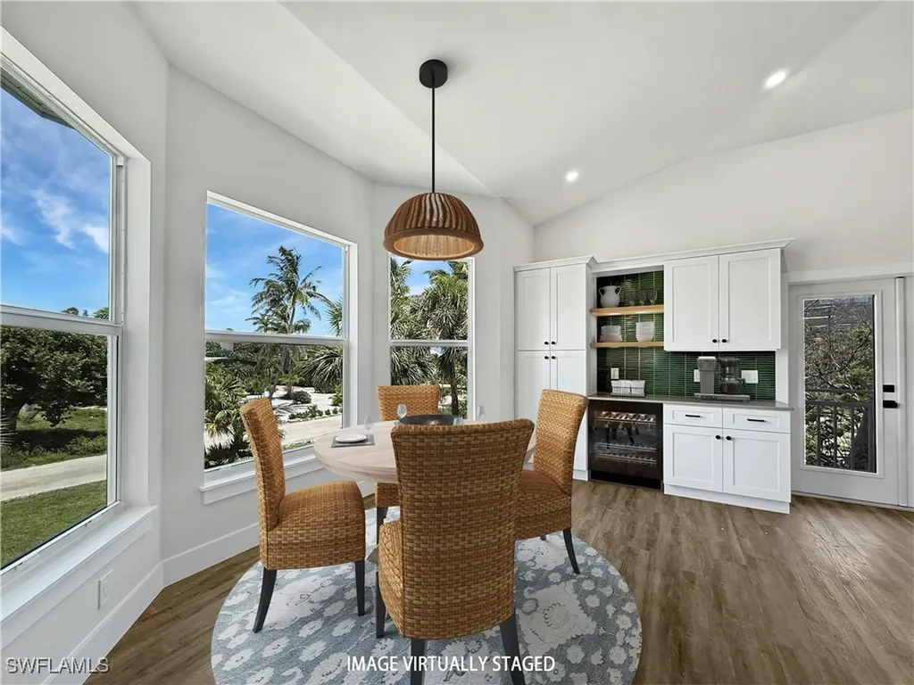 1129 Seagrape Lane Sanibel FL 33957