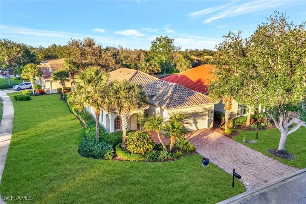 10300 Flat Stone Loop Bonita Springs FL 34135