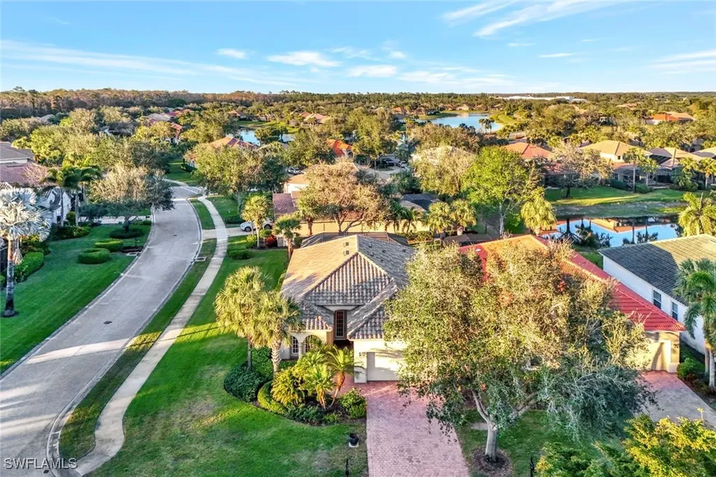 10300 Flat Stone Loop Bonita Springs FL 34135