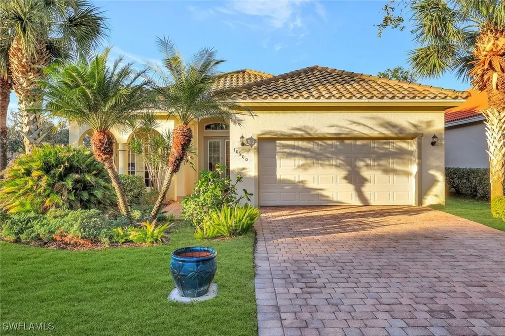 10300 Flat Stone Loop Bonita Springs FL 34135
