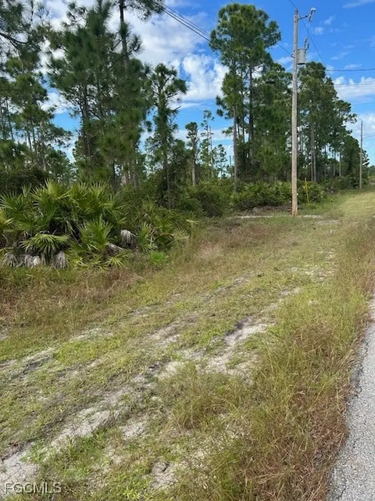 1054 Manta Avenue S Lehigh Acres FL 33974