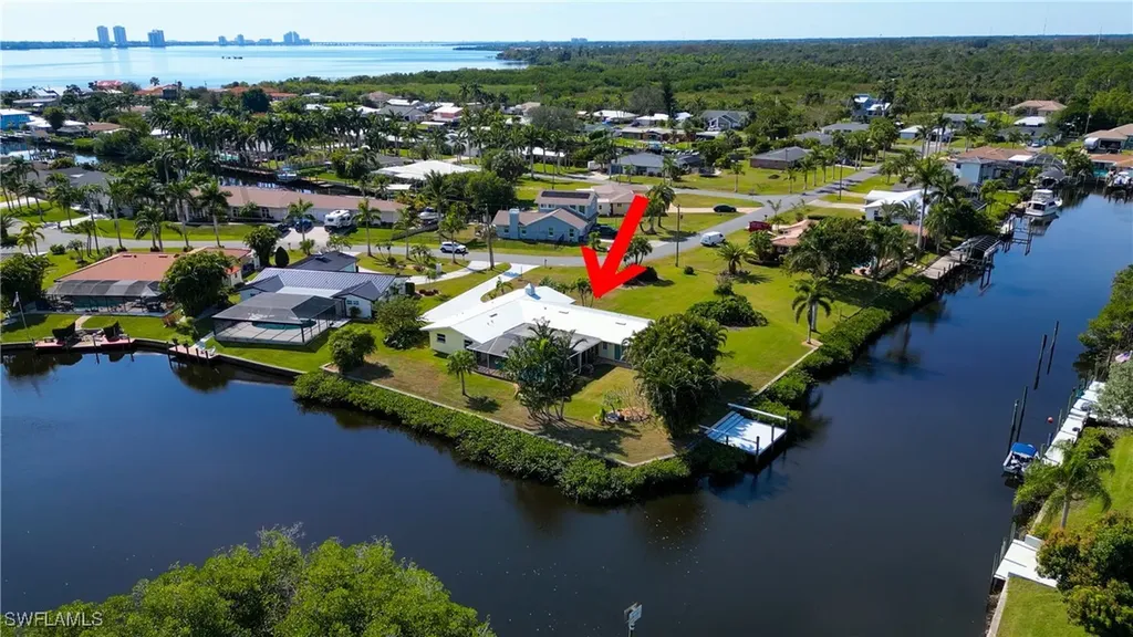 1751 Coral Way North Fort Myers FL 33917