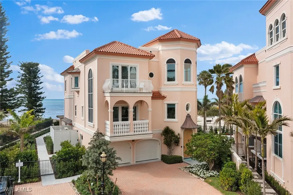 15 Casa Mar Lane Naples FL 34103