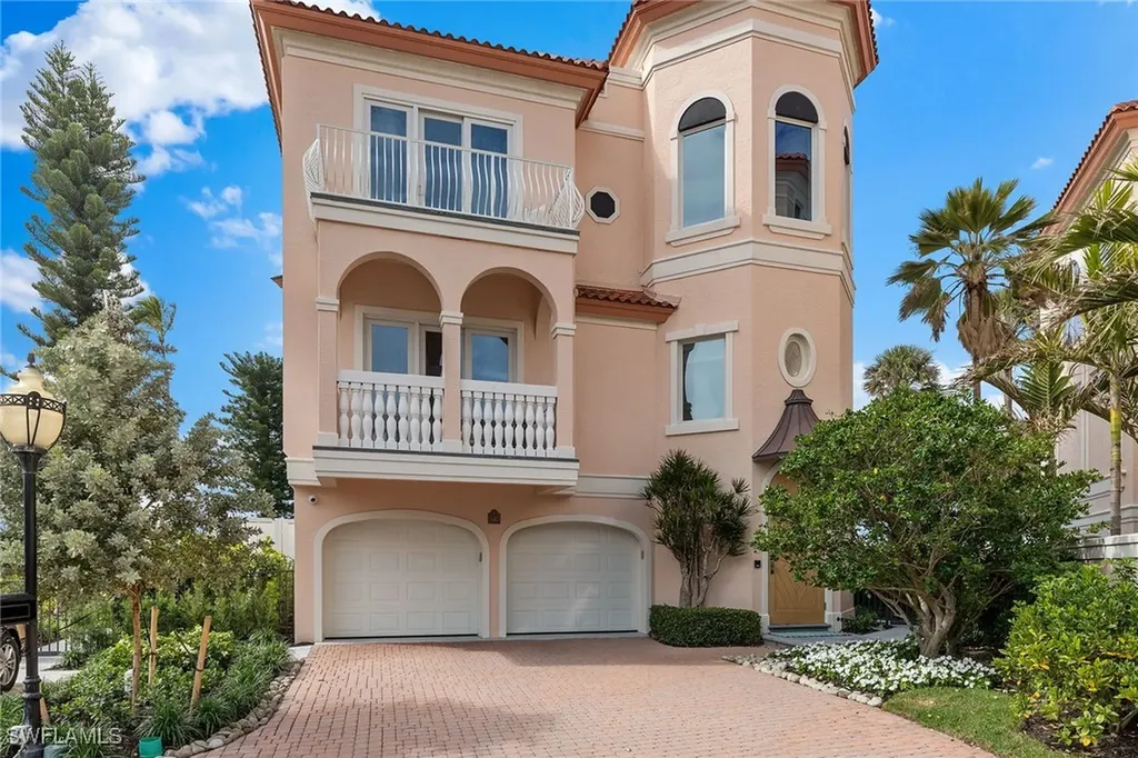 15 Casa Mar Lane Naples FL 34103