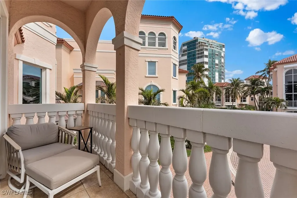 15 Casa Mar Lane Naples FL 34103