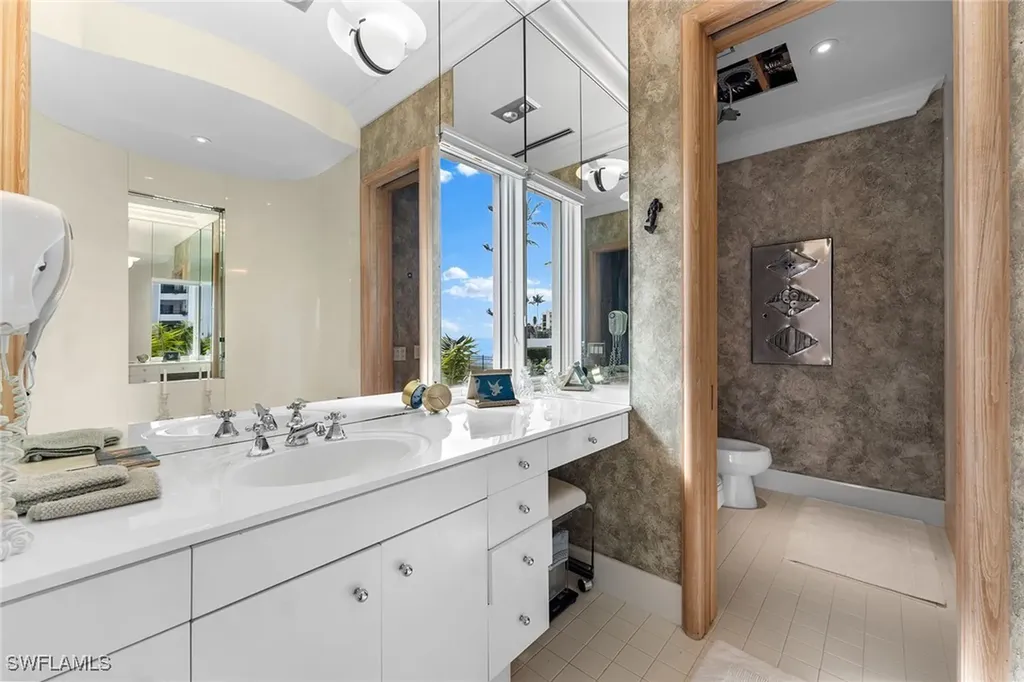 15 Casa Mar Lane Naples FL 34103