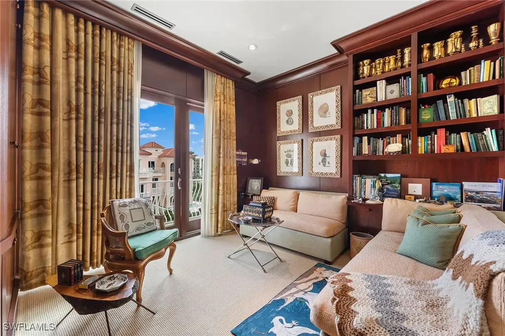 15 Casa Mar Lane Naples FL 34103