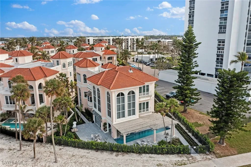 15 Casa Mar Lane Naples FL 34103