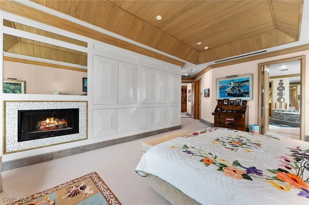 15 Casa Mar Lane Naples FL 34103