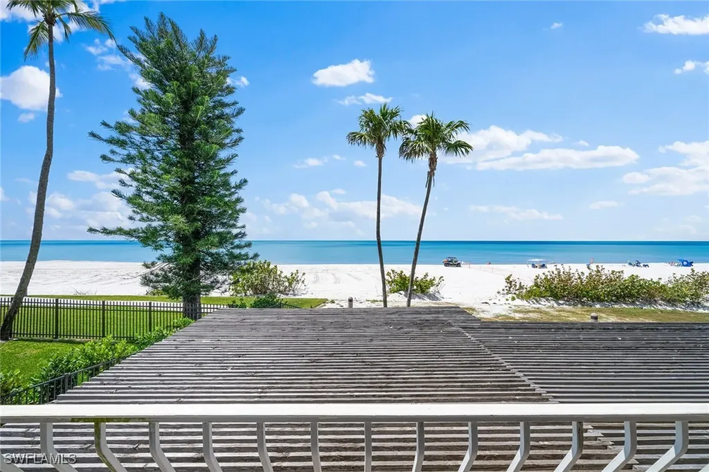 15 Casa Mar Lane Naples FL 34103