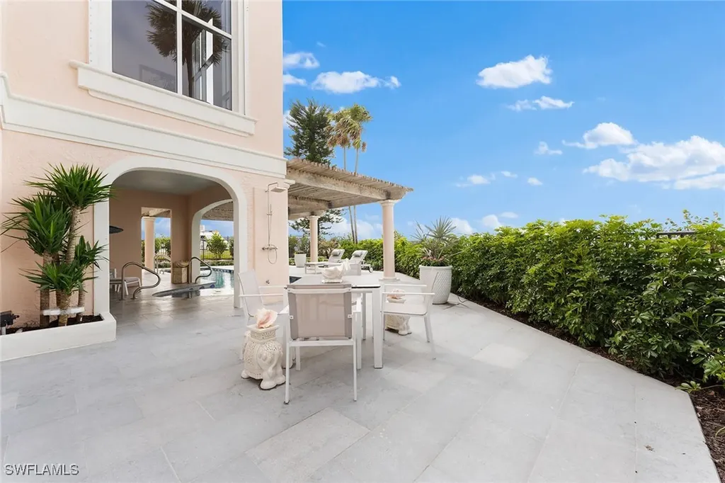15 Casa Mar Lane Naples FL 34103
