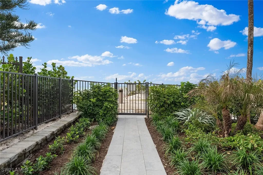 15 Casa Mar Lane Naples FL 34103