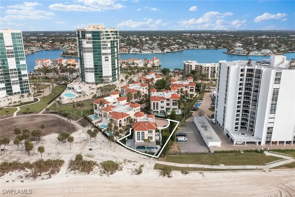 15 Casa Mar Lane Naples FL 34103