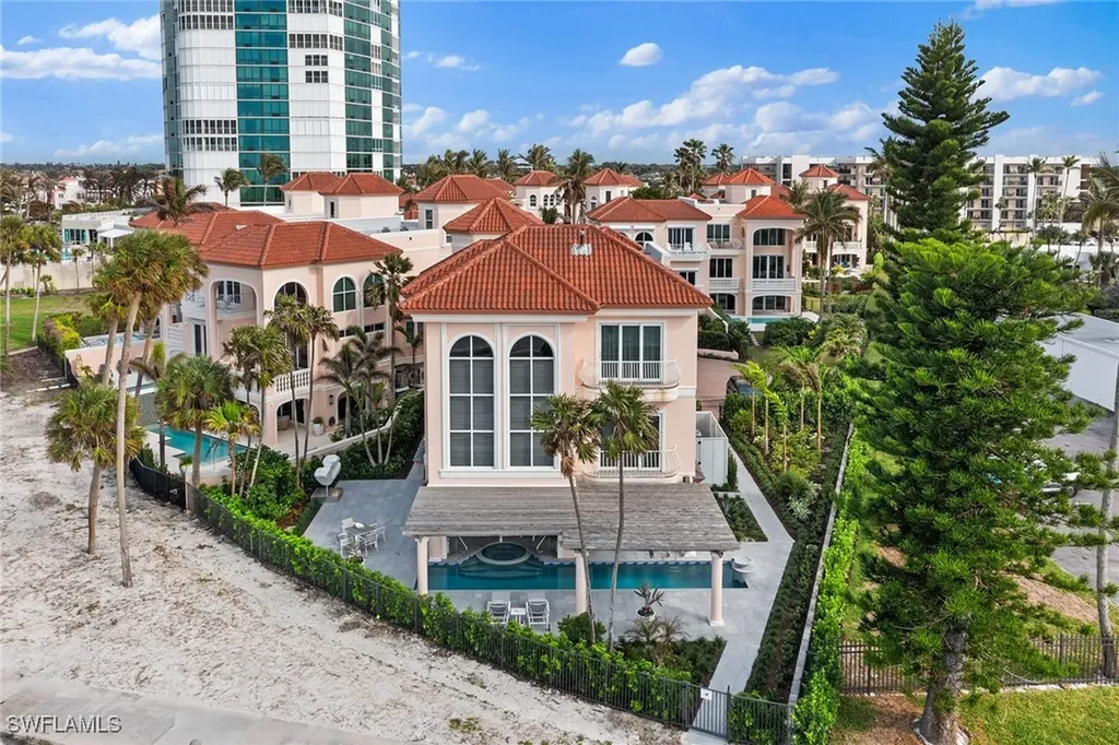 15 Casa Mar Lane Naples FL 34103