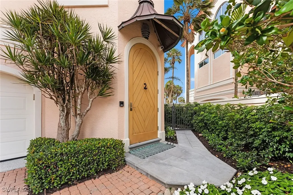 15 Casa Mar Lane Naples FL 34103