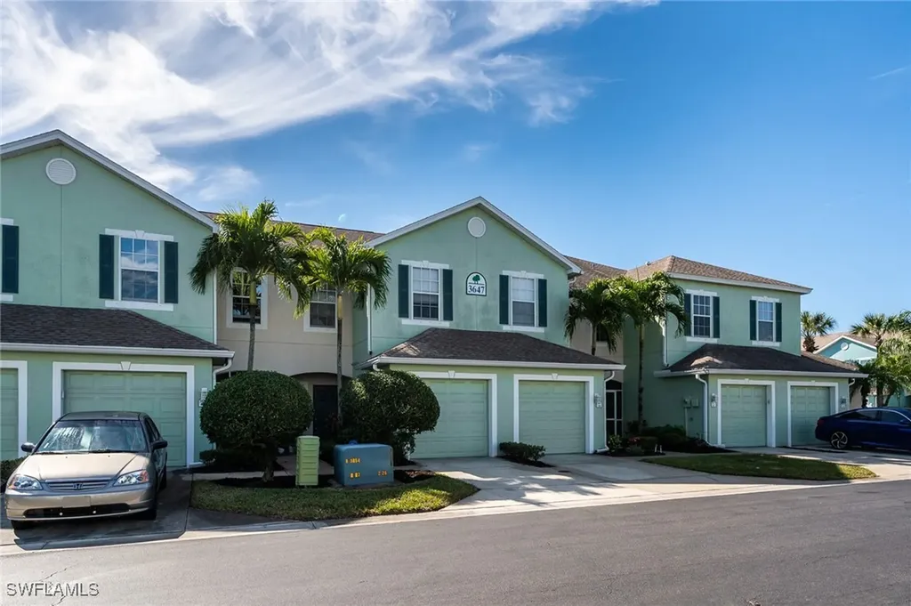 3647 Pine Oak Circle Fort Myers FL 33916