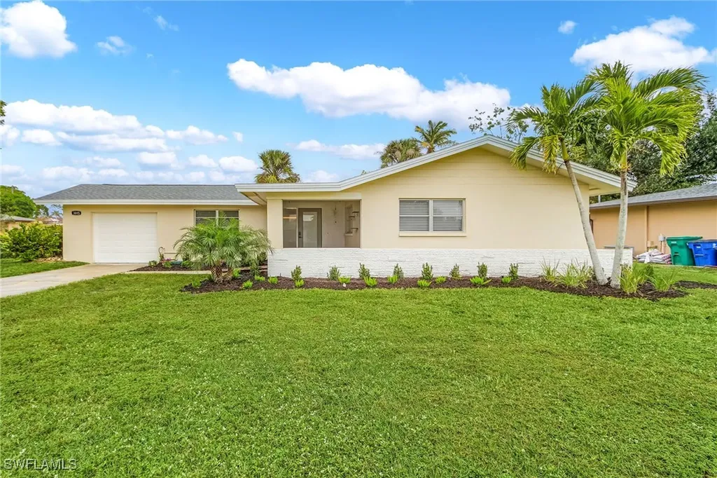 1015 El Mar Avenue Fort Myers FL 33919
