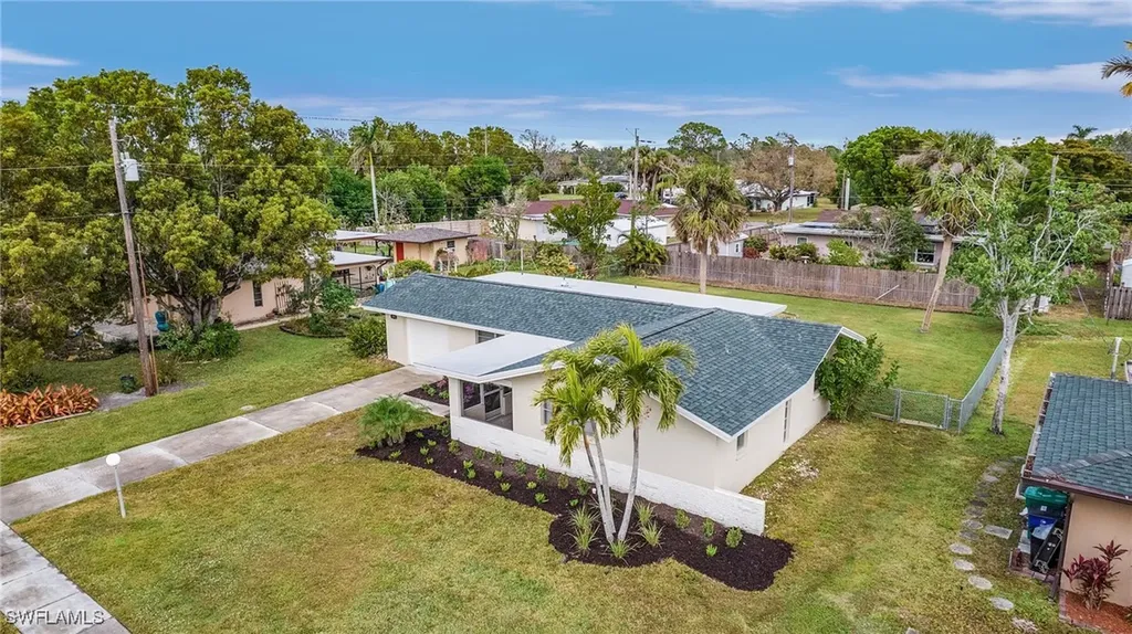 1015 El Mar Avenue Fort Myers FL 33919