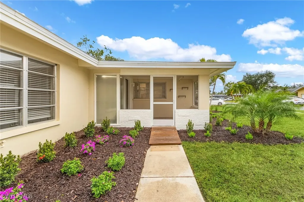 1015 El Mar Avenue Fort Myers FL 33919