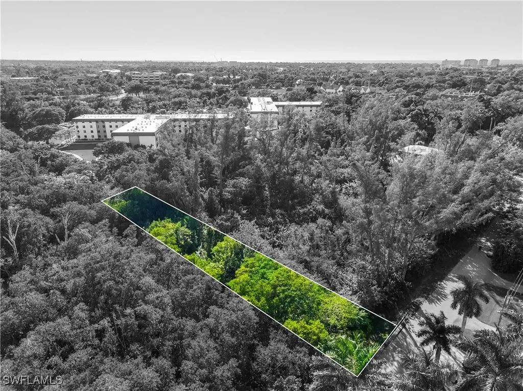 1552 Bembury Drive Naples FL 34102