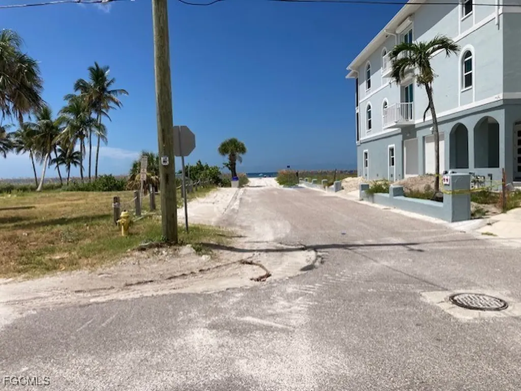 81 Mango Street Fort Myers Beach FL 33931