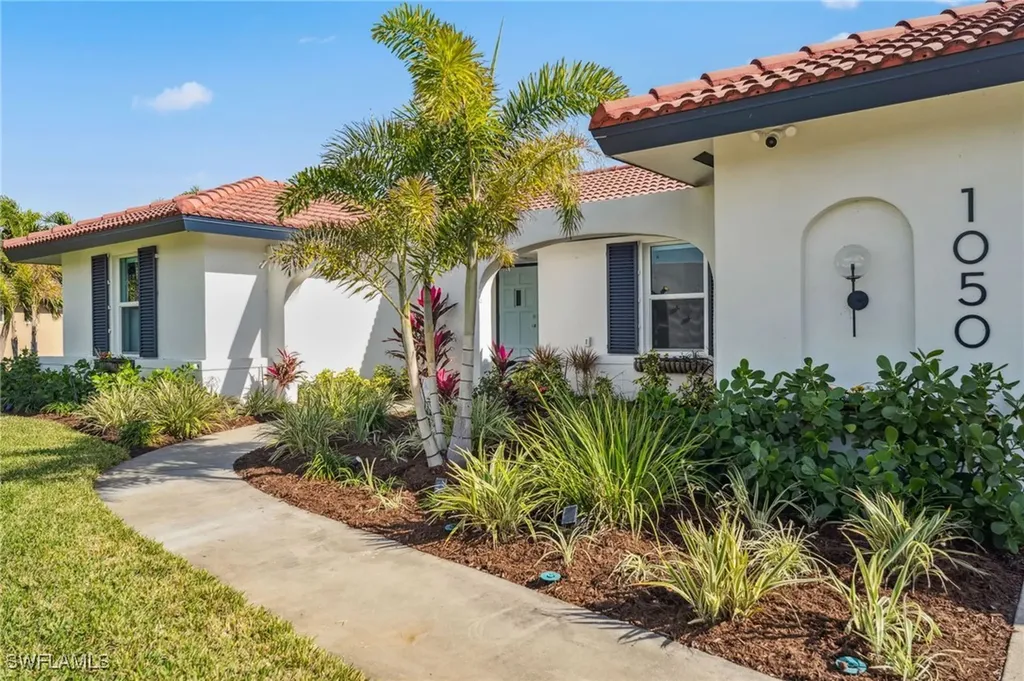 1050 Clarellen Drive Fort Myers FL 33919