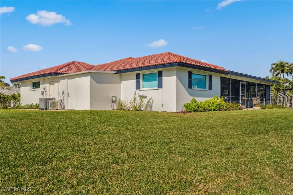 1050 Clarellen Drive Fort Myers FL 33919