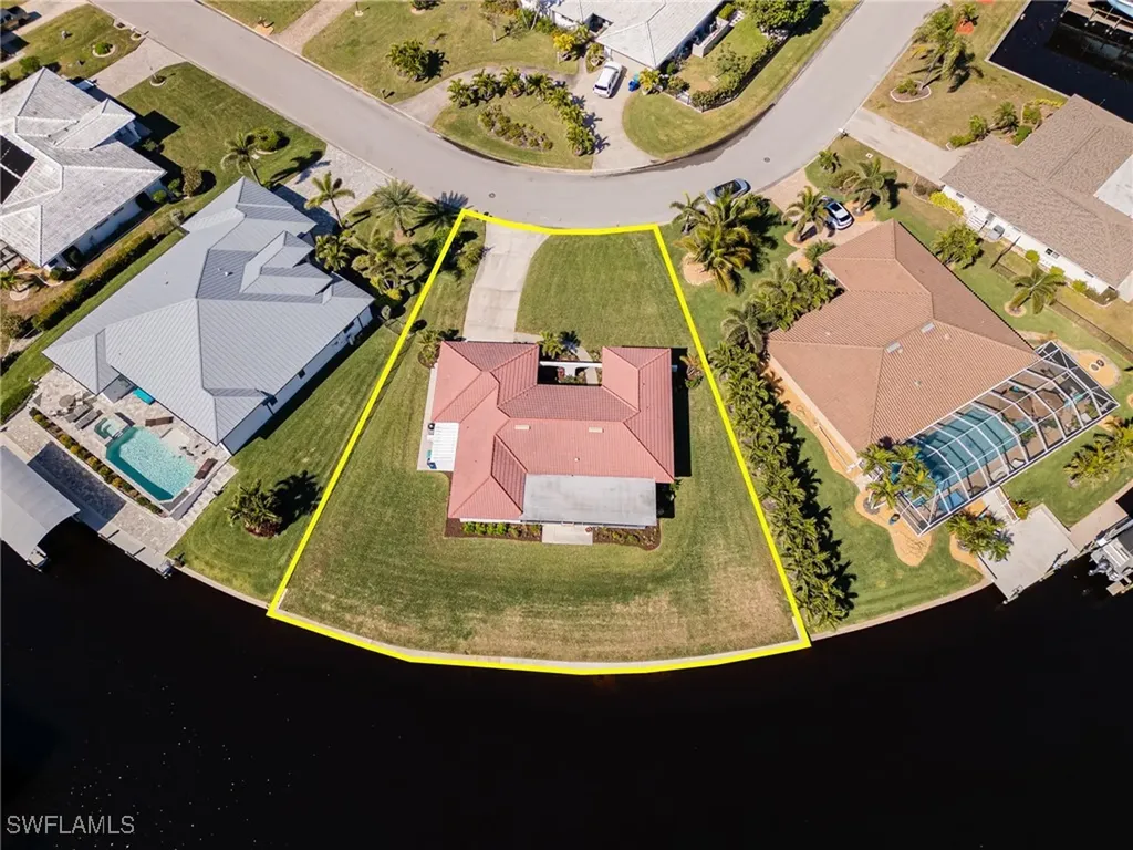 1050 Clarellen Drive Fort Myers FL 33919
