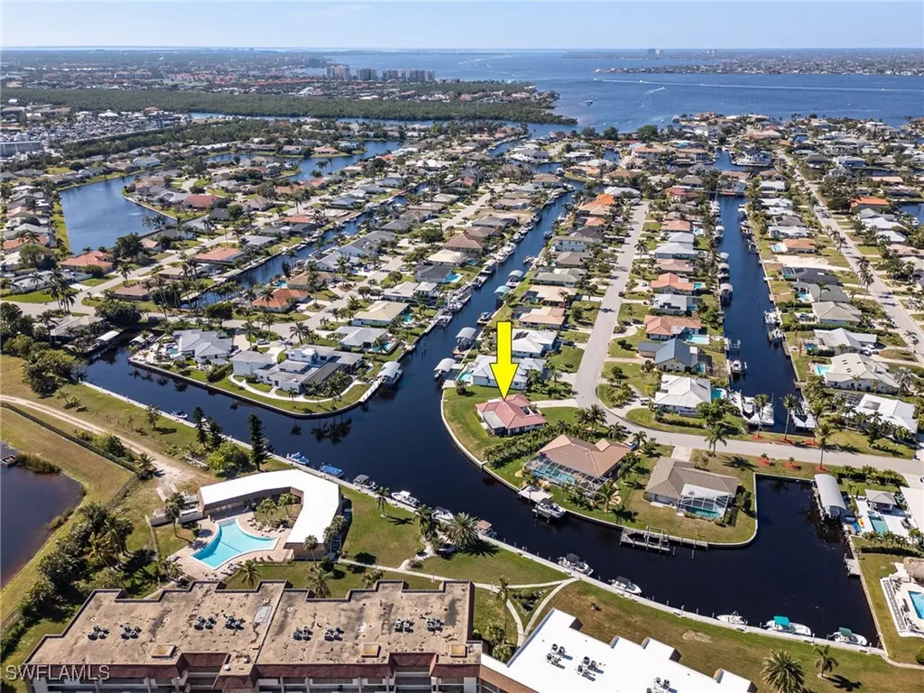 1050 Clarellen Drive Fort Myers FL 33919