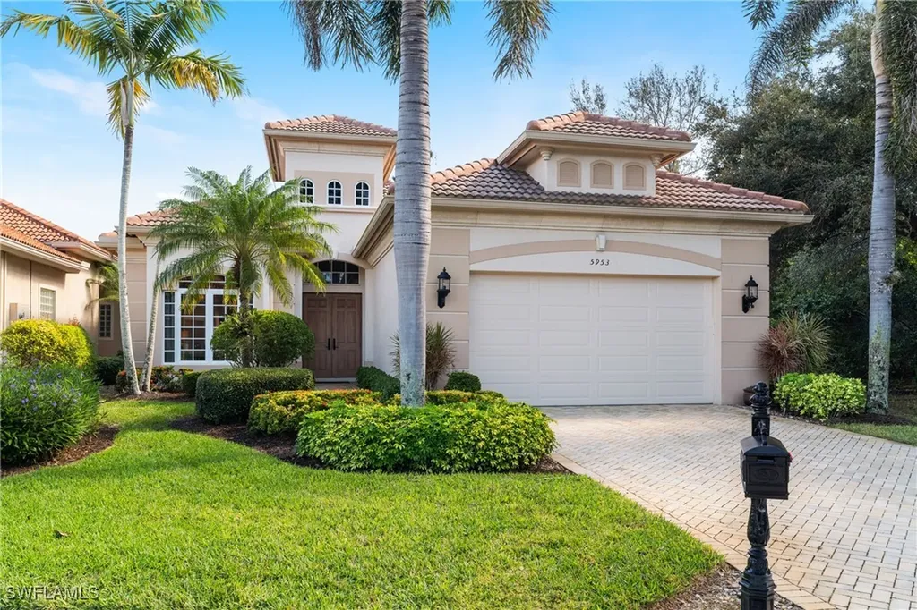 Naples FL, 5953 Hammock Isle Circle