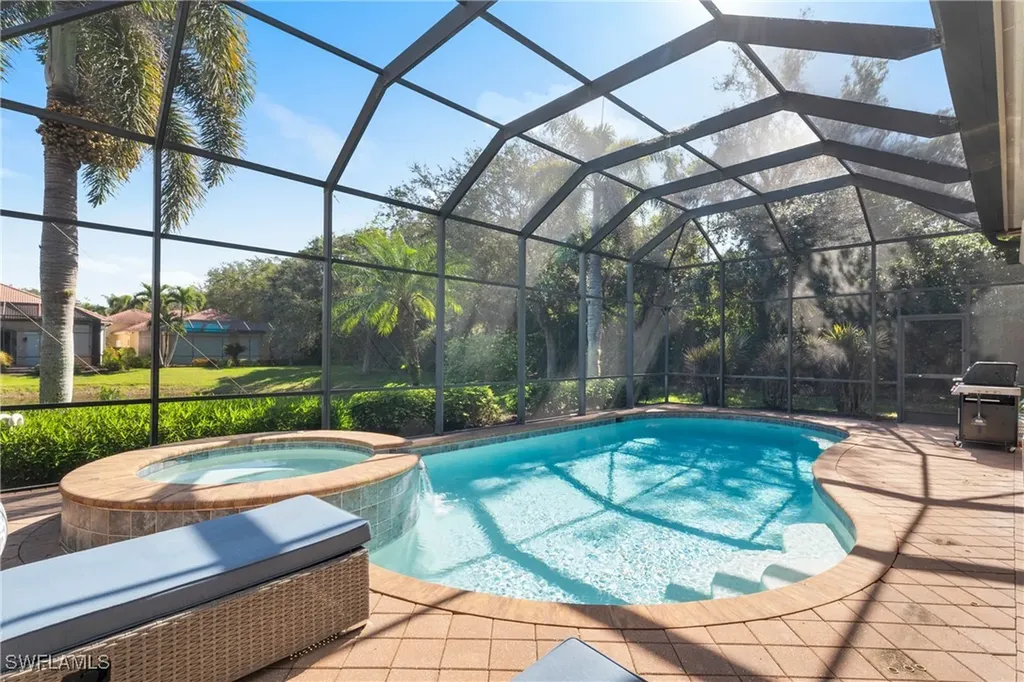 5953 Hammock Isle Circle Naples FL 34119