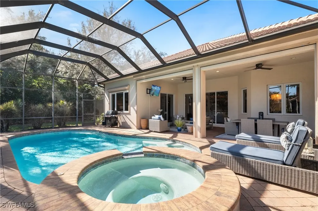 5953 Hammock Isle Circle Naples FL 34119