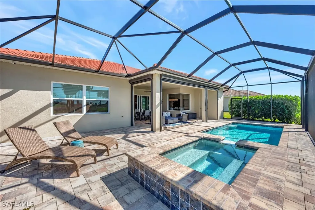 18724 Ensenada Drive Naples FL 34114