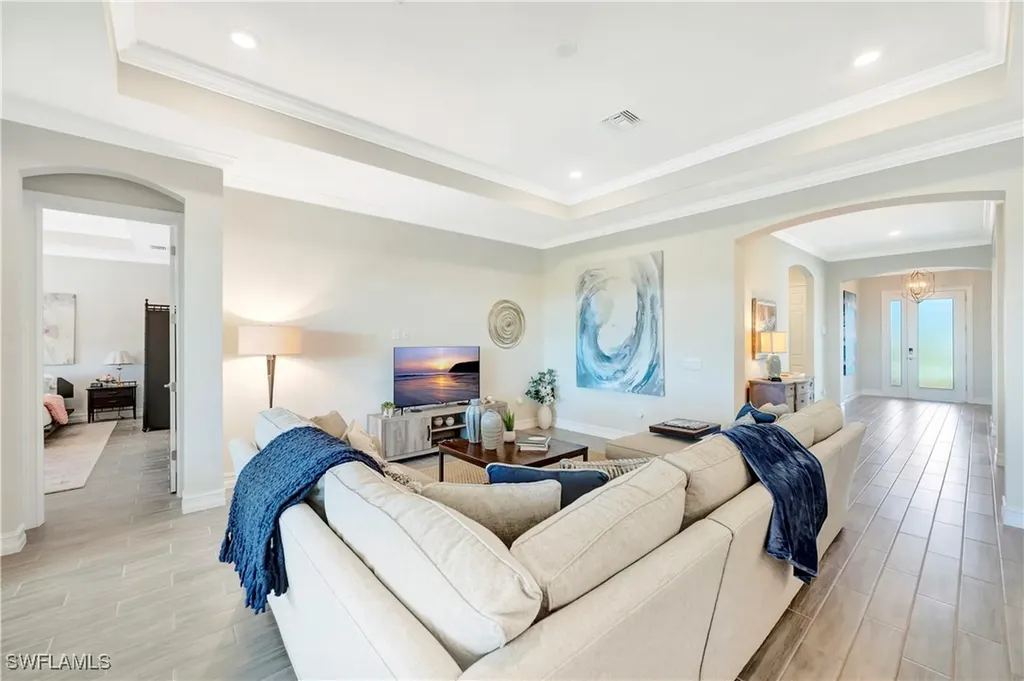 18724 Ensenada Drive Naples FL 34114