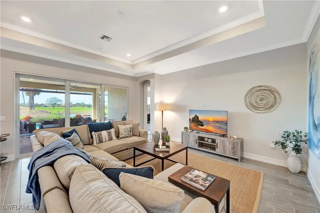 18724 Ensenada Drive Naples FL 34114
