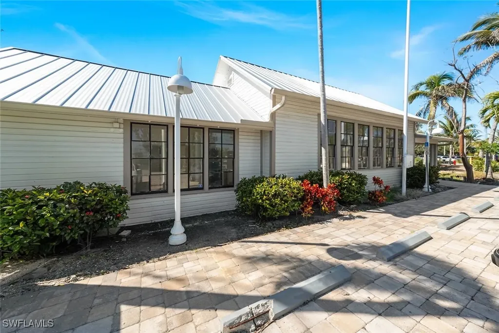 520 Tarpon Bay Road Sanibel FL 33957