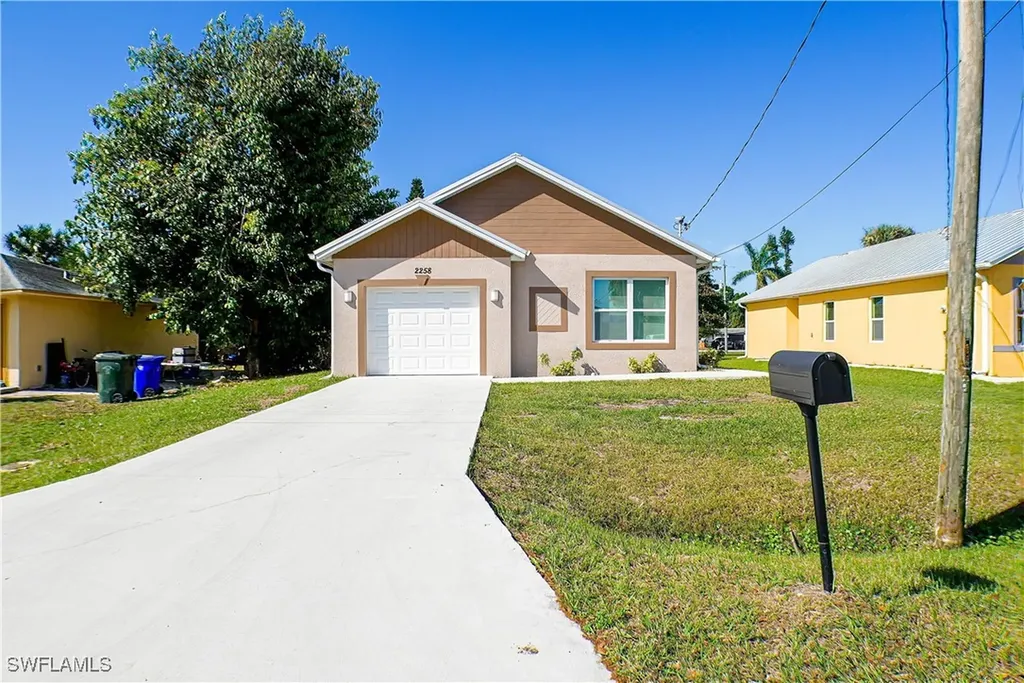 2258 French Street Fort Myers FL 33916