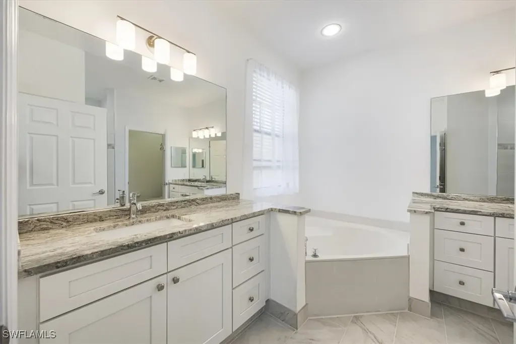 15668 Summit Place Circle Naples FL 34119
