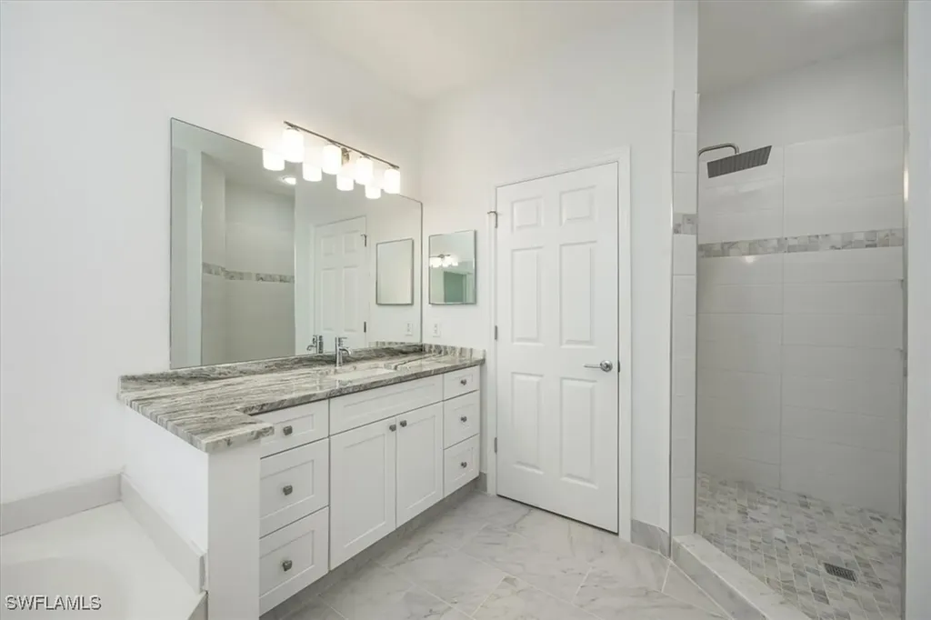 15668 Summit Place Circle Naples FL 34119