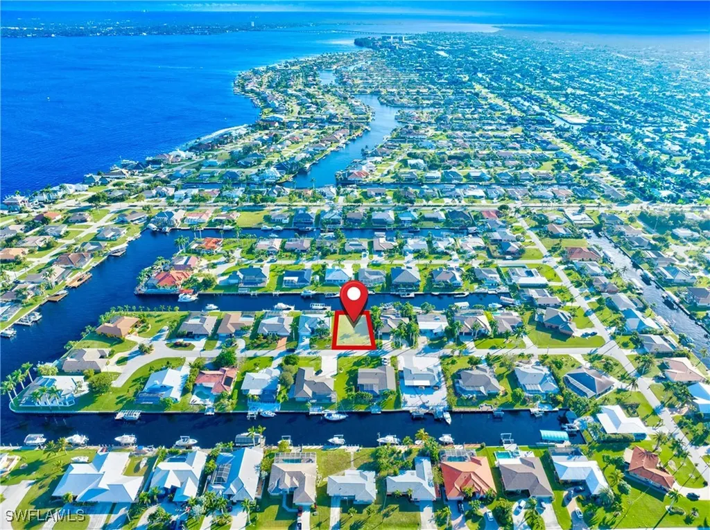 2022 SE 29th Street Cape Coral FL 33904