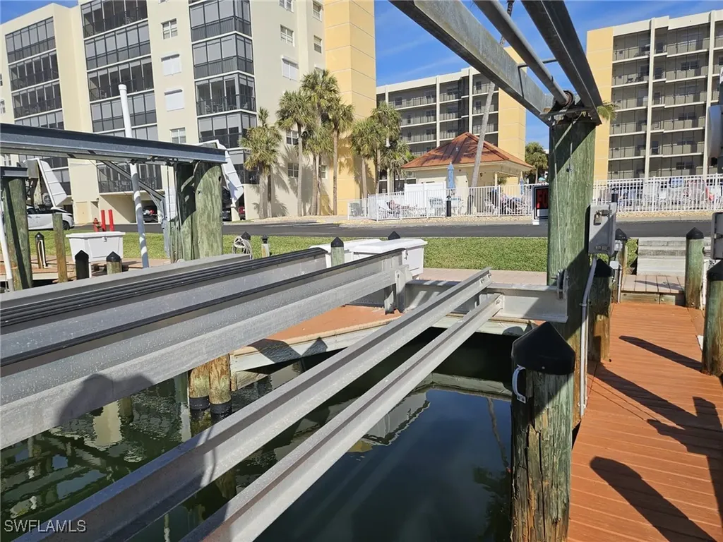 Hibiscus Boat Dock Bay Beach #20 Lane Fort Myers Beach FL 33931