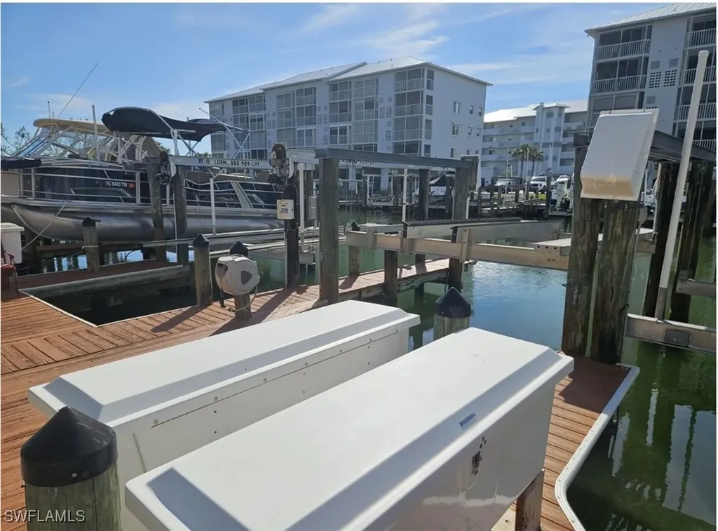 Hibiscus Boat Dock Bay Beach #20 Lane Fort Myers Beach FL 33931