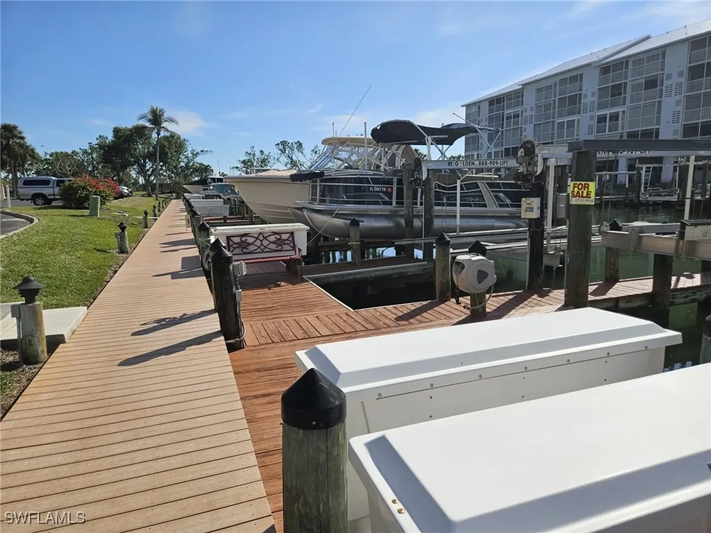 Hibiscus Boat Dock Bay Beach #20 Lane Fort Myers Beach FL 33931
