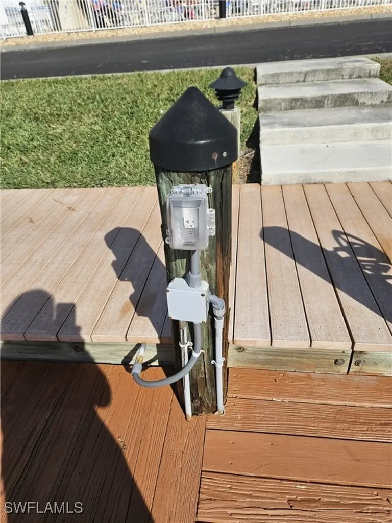 Hibiscus Boat Dock Bay Beach #20 Lane Fort Myers Beach FL 33931